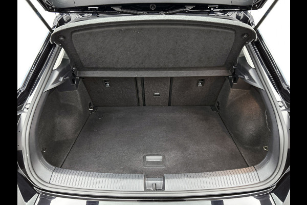 Volkswagen T-Roc 1.5 TSI Sport(NL-auto, Goed OnderH, Carplay/ Android, PDC V+A, Addapt Cruise, Etc)