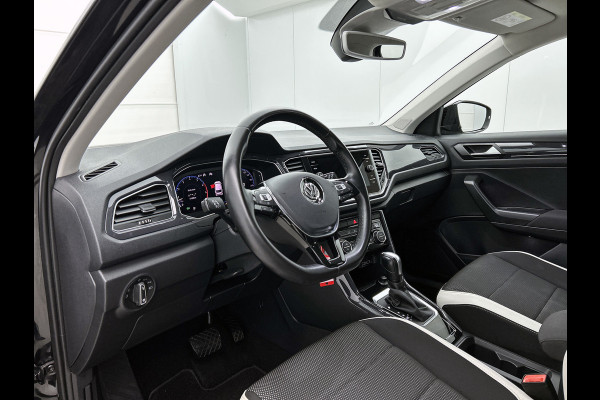 Volkswagen T-Roc 1.5 TSI Sport(NL-auto, Goed OnderH, Carplay/ Android, PDC V+A, Addapt Cruise, Etc)