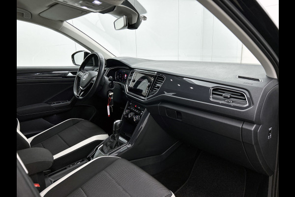 Volkswagen T-Roc 1.5 TSI Sport(NL-auto, Goed OnderH, Carplay/ Android, PDC V+A, Addapt Cruise, Etc)