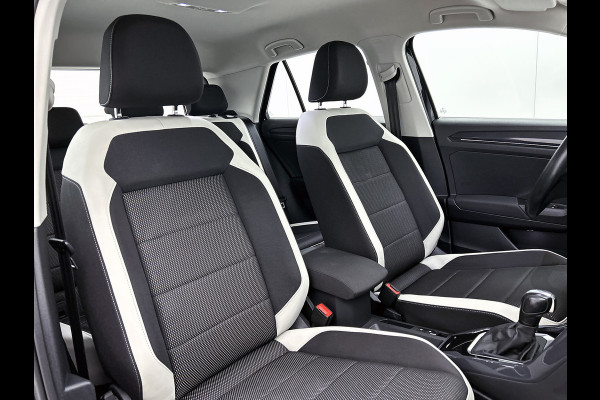 Volkswagen T-Roc 1.5 TSI Sport(NL-auto, Goed OnderH, Carplay/ Android, PDC V+A, Addapt Cruise, Etc)