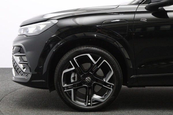 Volkswagen Tiguan 1.5 TSI eHybrid 272 PK R-Line Edition PHEV, Trekhaak, Panoramadak, Harman/Kardon, 4X Stoelverwarming, Massage, Leder