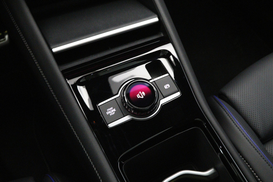 Volkswagen Tiguan 1.5 TSI eHybrid 272 PK R-Line Edition PHEV, Trekhaak, Panoramadak, Harman/Kardon, 4X Stoelverwarming, Massage, Leder