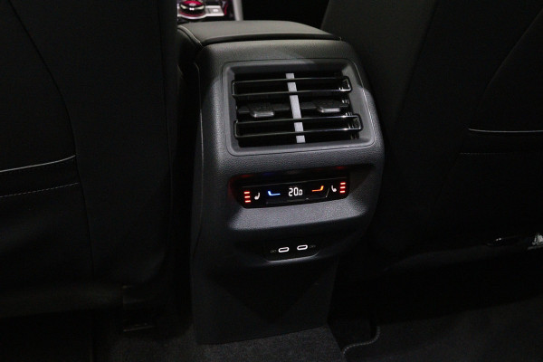 Volkswagen Tiguan 1.5 TSI eHybrid 272 PK R-Line Edition PHEV, Trekhaak, Panoramadak, Harman/Kardon, 4X Stoelverwarming, Massage, Leder