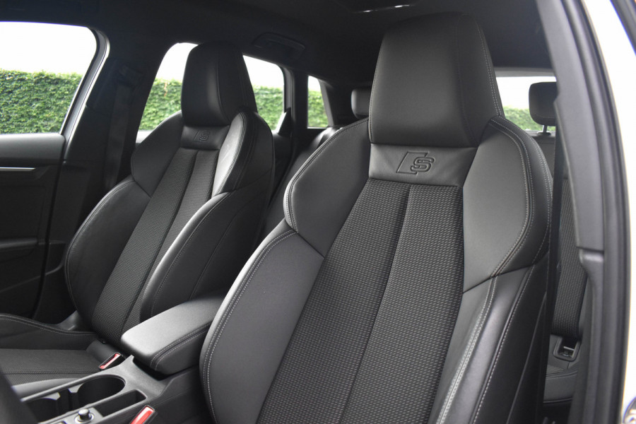 Audi A3 Sportback 35 TFSI S-Line | ACC | Carplay | Trekhaak | Virtual | Navi