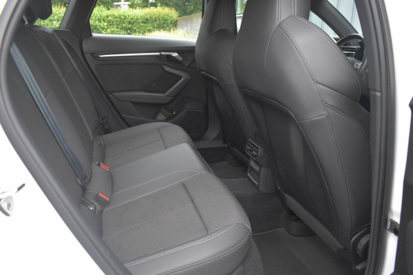 Audi A3 Sportback 35 TFSI S-Line | ACC | Carplay | Trekhaak | Virtual | Navi
