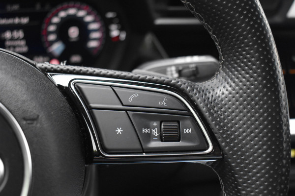 Audi A3 Sportback 35 TFSI S-Line | ACC | Carplay | Trekhaak | Virtual | Navi