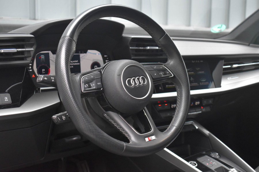 Audi A3 Sportback 35 TFSI S-Line | ACC | Carplay | Trekhaak | Virtual | Navi
