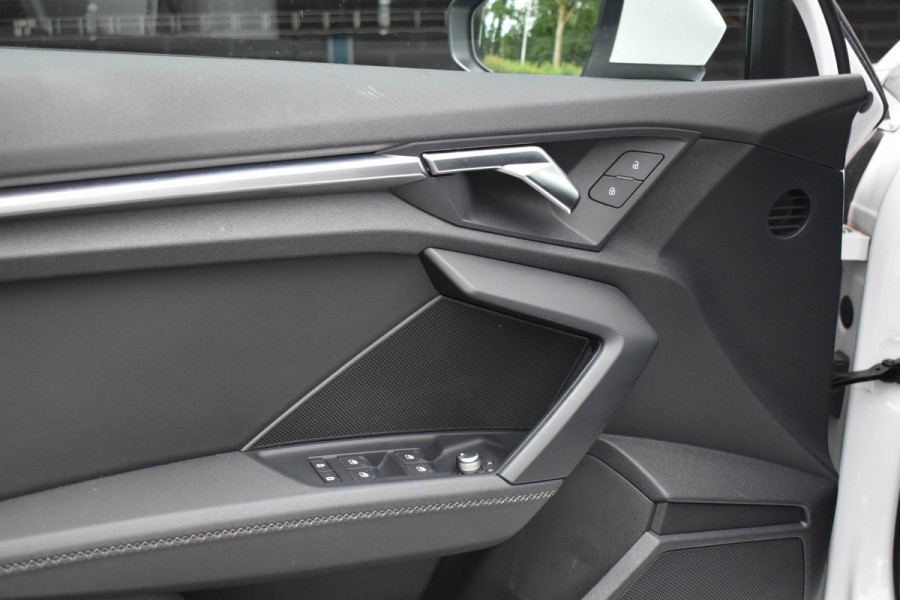 Audi A3 Sportback 35 TFSI S-Line | ACC | Carplay | Trekhaak | Virtual | Navi