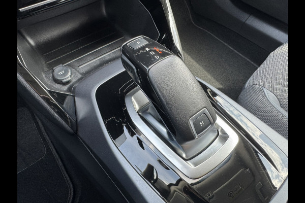 Peugeot 2008 1.2 PureTech Allure Automaat Led Panorama 360 Camera Trekhaak afn. Carplay Cruise