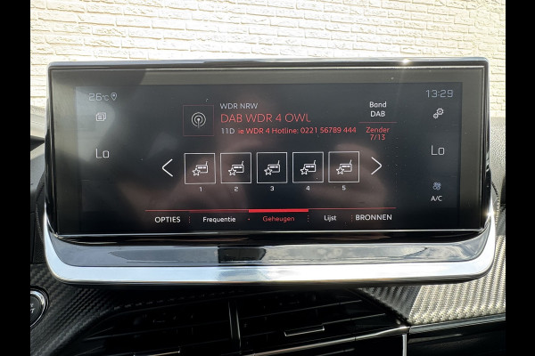 Peugeot 2008 1.2 PureTech Allure Automaat Led Panorama 360 Camera Trekhaak afn. Carplay Cruise