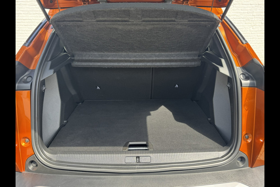 Peugeot 2008 1.2 PureTech Allure Automaat Led Panorama 360 Camera Trekhaak afn. Carplay Cruise
