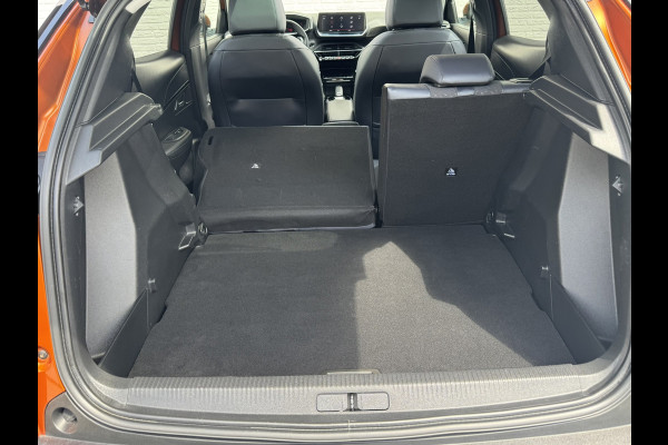 Peugeot 2008 1.2 PureTech Allure Automaat Led Panorama 360 Camera Trekhaak afn. Carplay Cruise