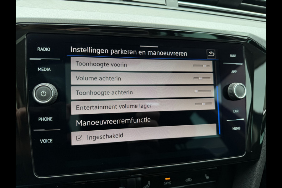 Volkswagen Passat Variant 1.4 TSI PHEV GTE Business | Pano | Elek. Trekhaak | Camera | Carplay | Navi | LED