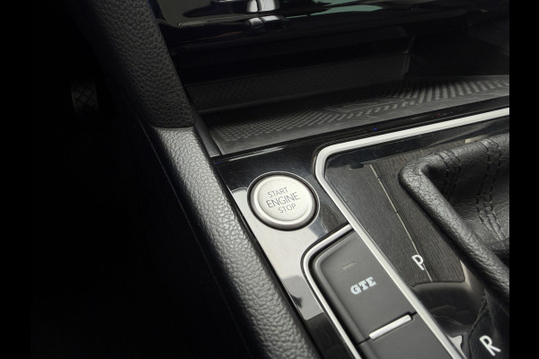 Volkswagen Passat Variant 1.4 TSI PHEV GTE Business | Pano | Elek. Trekhaak | Camera | Carplay | Navi | LED