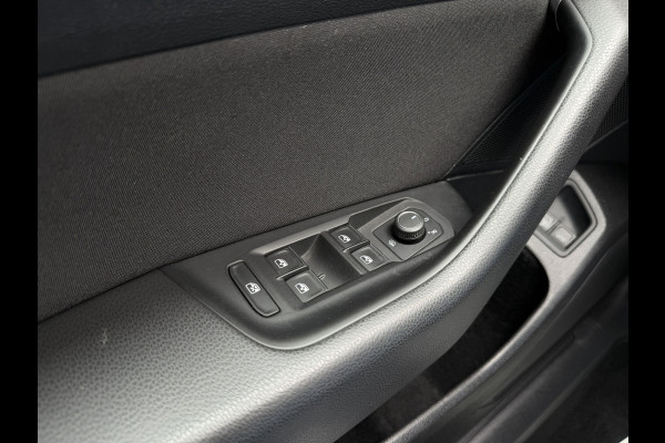 Volkswagen Passat Variant 1.4 TSI PHEV GTE Business | Pano | Elek. Trekhaak | Camera | Carplay | Navi | LED
