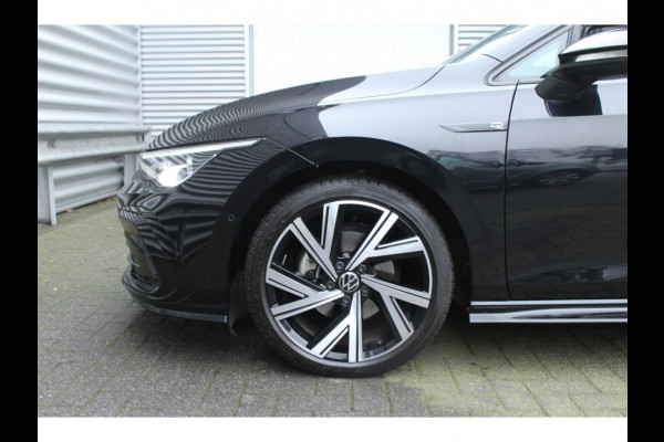 Volkswagen Golf Variant 1.5 eTSI 150pk R-Line DSG7 NL-Auto NAP Panoramadak