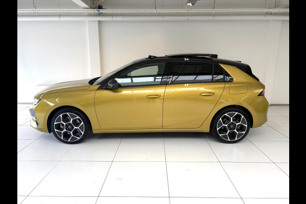 Opel Astra 1.6 Turbo Plug In Hybrid Ultimate Levering per september