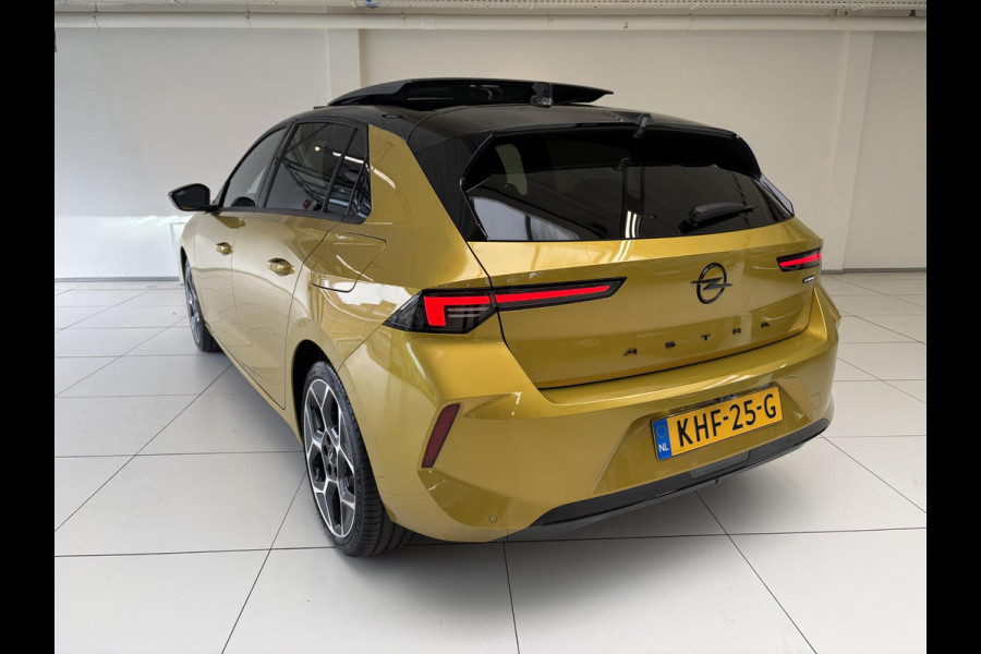 Opel Astra 1.6 Turbo Plug In Hybrid Ultimate Levering per september