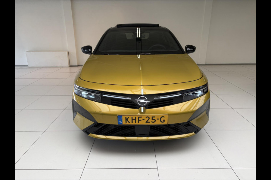 Opel Astra 1.6 Turbo Plug In Hybrid Ultimate Levering per september