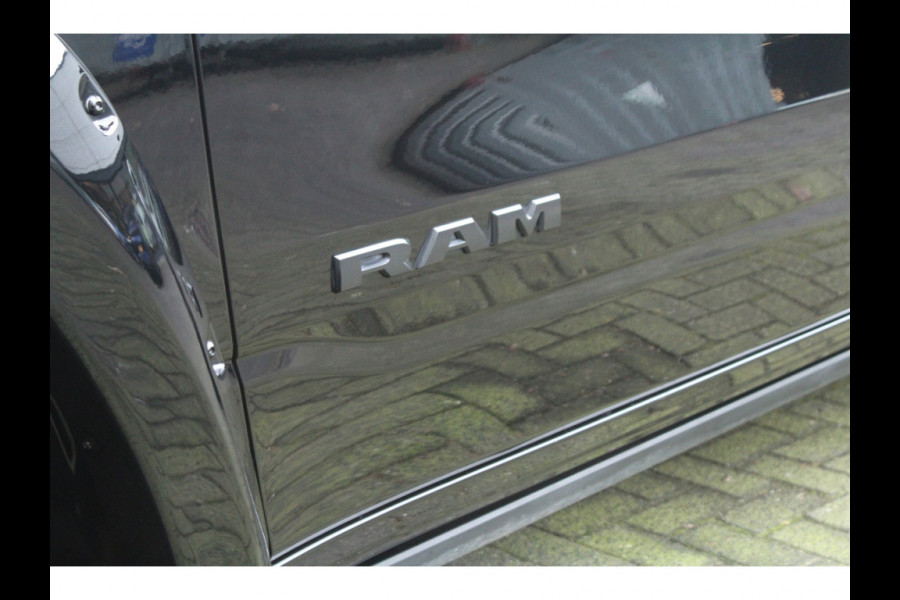 Dodge Ram 1500 5.7 V8 402pk 4x4 Crew Cab Limited LPG Panoramadak