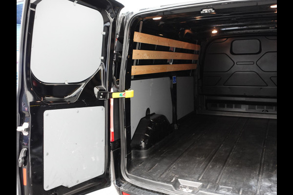 Ford Transit Custom 300 2.0 TDCI L2H1 Trend Automaat Airco Navigatie Cruise Parkeersensoren Camera Trekhaak