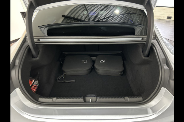 Mercedes-Benz EQE 350 4Matic AMG Line 89 kWh Distronic, Nightpakket, KeylGo Soh (batterijcheck) Waarde 98,4 %