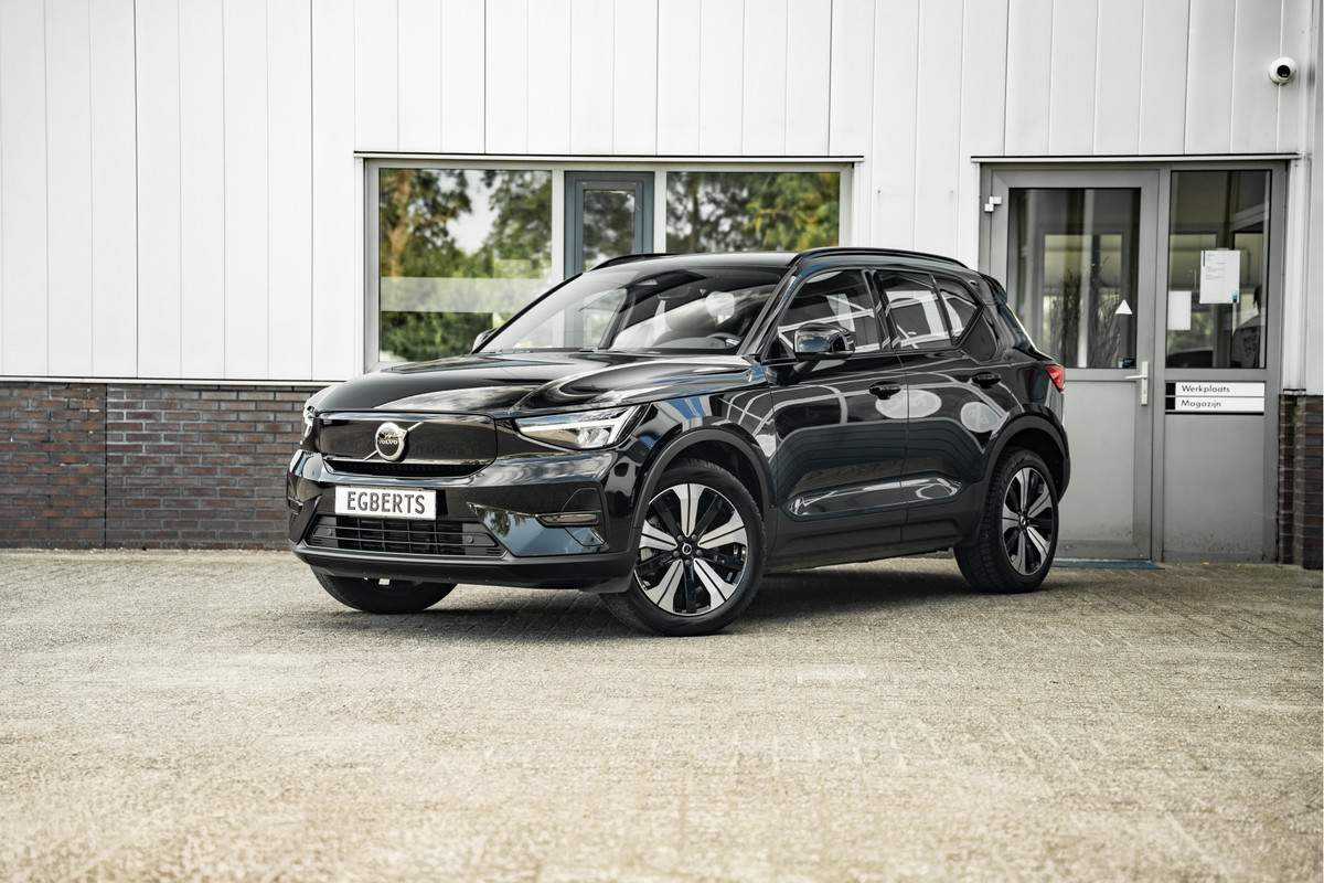 Volvo XC40 Recharge Core 70 kWh | Apple Carplay/Android Auto | Camera | 1500 trekgewicht
