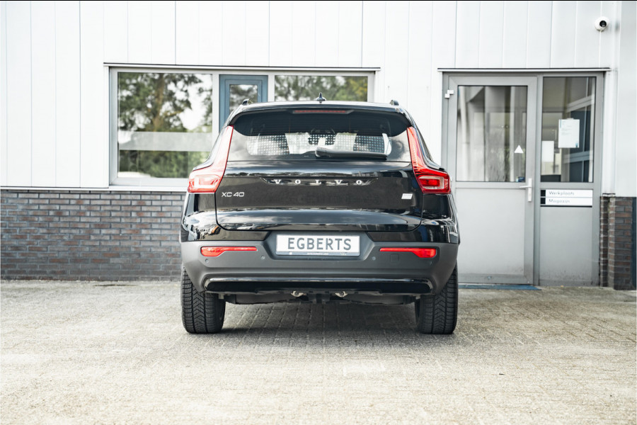 Volvo XC40 Recharge Core 70 kWh | Apple Carplay/Android Auto | Camera | 1500kg trekgewicht