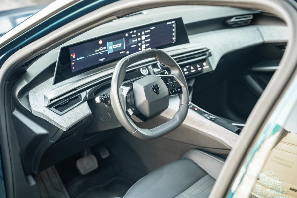 Peugeot E-3008 Allure 73kWh | Adaptive cruise | AppleCarPlay | Warmtepomp