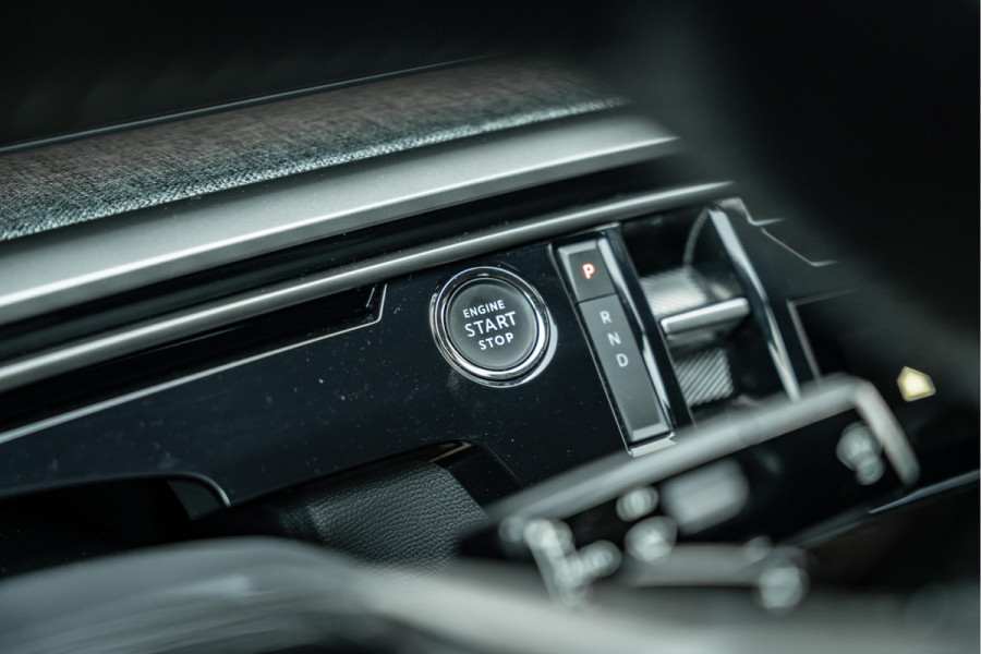 Peugeot E-3008 Allure 73kWh | Adaptive cruise | AppleCarPlay | Warmtepomp
