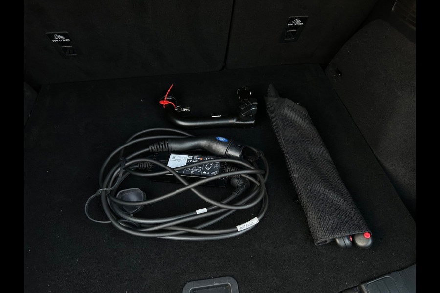 Ford Kuga 2.5 PHEV ST-Line X, Trekhaak afn. , winterpakket, SOH 98%