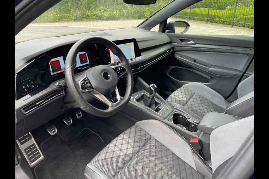 Volkswagen Golf 1.5 TSI R-Line Virtual Ambientlicht Camra IQ Light Matrix LED