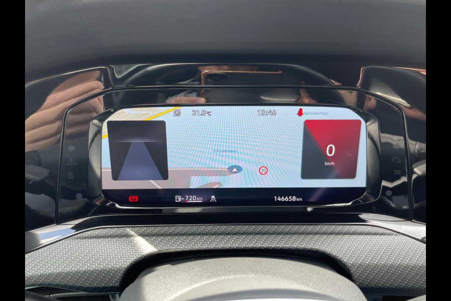 Volkswagen Golf 1.5 TSI R-Line Virtual Ambientlicht Camra IQ Light Matrix LED