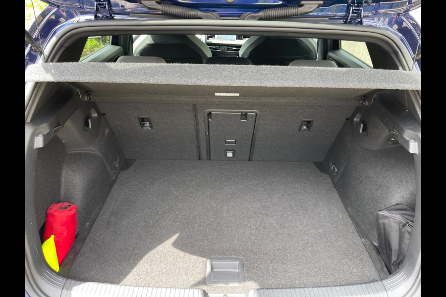 Volkswagen Golf 1.5 TSI R-Line Virtual Ambientlicht Camra IQ Light Matrix LED