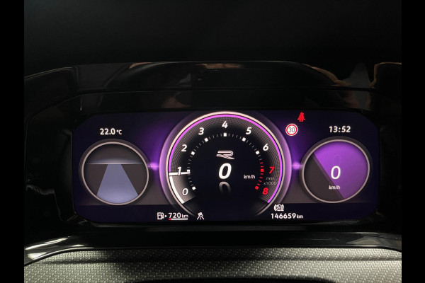 Volkswagen Golf 1.5 TSI R-Line Virtual Ambientlicht Camra IQ Light Matrix LED