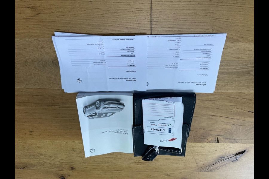 Volkswagen Golf 1.5 TSI R-Line Virtual Ambientlicht Camra IQ Light Matrix LED