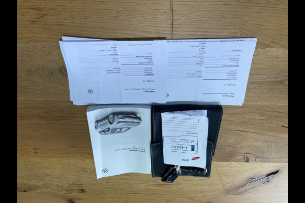 Volkswagen Golf 1.5 TSI R-Line Virtual Ambientlicht Camra IQ Light Matrix LED