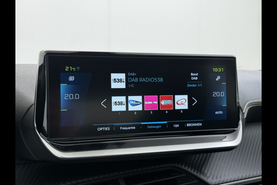 Peugeot e-208 EV GT 350 50kWh Soh 94% Panoramadak Adap.Cruise Stoelverwarming 3D-Navi 360°Camera Ecc Android Auto Apple Carplay Pdc Lmv Privacy Glas Led DAB Bluetooth Regen-Lichtsensor DAB+ Dealeronderhouden