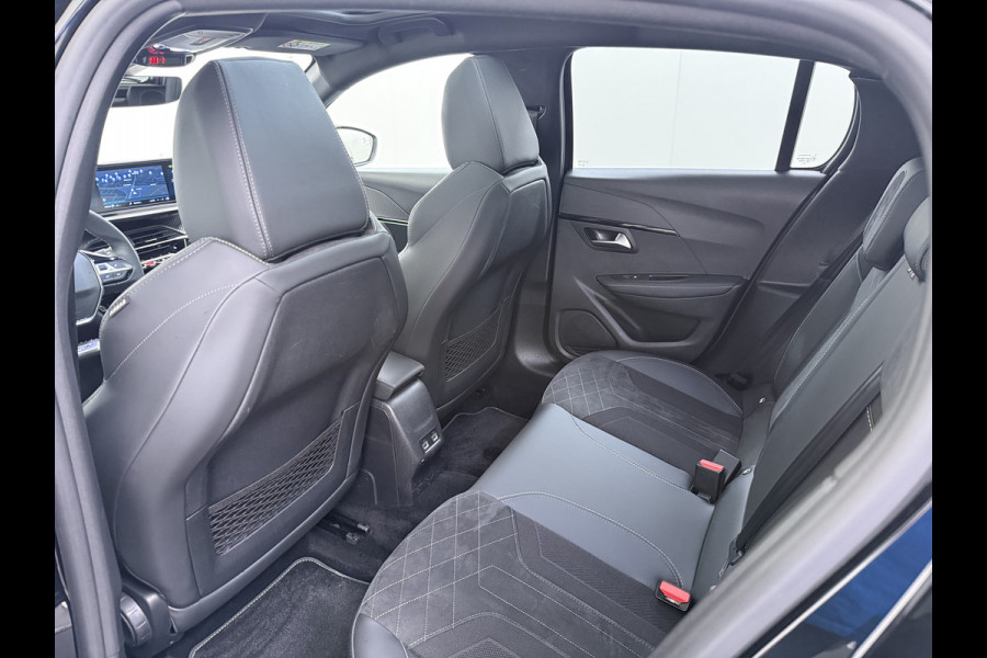 Peugeot e-208 EV GT 350 50kWh Soh 94% Panoramadak Adap.Cruise Stoelverwarming 3D-Navi 360°Camera Ecc Android Auto Apple Carplay Pdc Lmv Privacy Glas Led DAB Bluetooth Regen-Lichtsensor DAB+ Dealeronderhouden