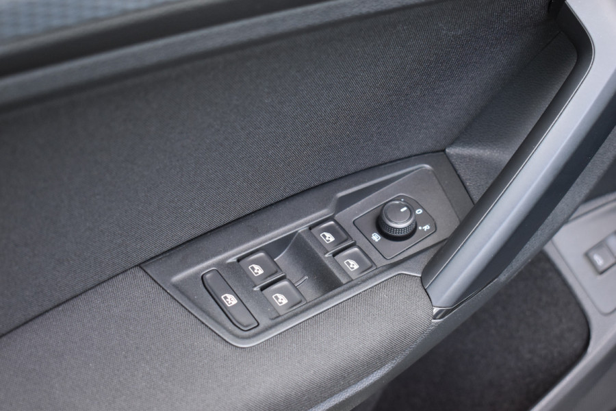 Volkswagen Tiguan 1.5 TSI Life el-achterklep 1800kg trekgewicht Navigatie