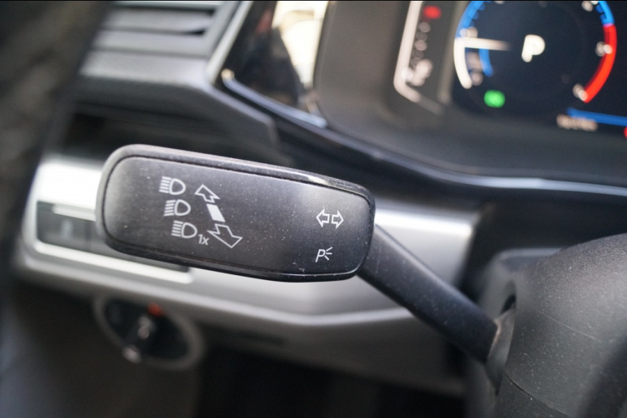 Volkswagen Transporter 2.0 TDI 199pk DSG Bulli 4Motion Dubbel cabine L2-H1