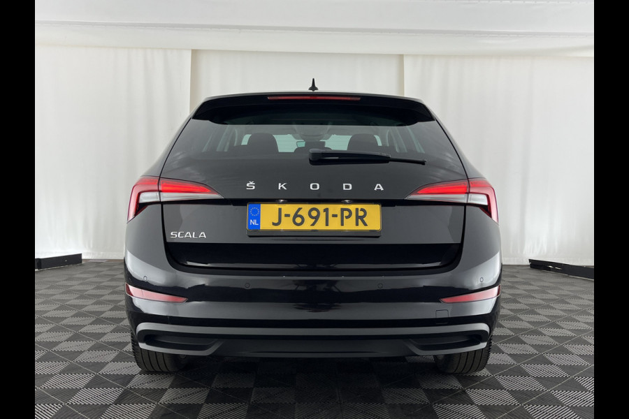 Škoda SCALA 1.0 TSI Business Edition (INCL.BTW) Aut. *FULL-LED | DIGI-COCKPIT | HEATED-COMFORTSEATS | CARPLAY | LANE-ASSIST | NAVI-FULLMAP | ECC | PDC | CRUISE | 18''ALU*