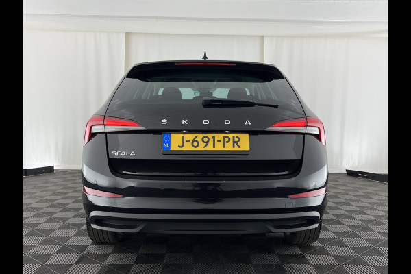 Škoda SCALA 1.0 TSI Business Edition (INCL.BTW) Aut. *FULL-LED | DIGI-COCKPIT | HEATED-COMFORTSEATS | CARPLAY | LANE-ASSIST | NAVI-FULLMAP | ECC | PDC | CRUISE | 18''ALU*