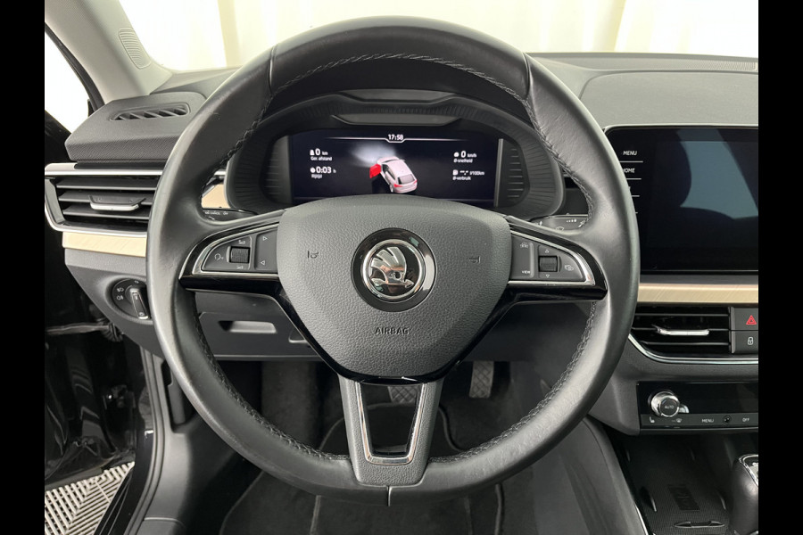 Škoda SCALA 1.0 TSI Business Edition (INCL.BTW) Aut. *FULL-LED | DIGI-COCKPIT | HEATED-COMFORTSEATS | CARPLAY | LANE-ASSIST | NAVI-FULLMAP | ECC | PDC | CRUISE | 18''ALU*