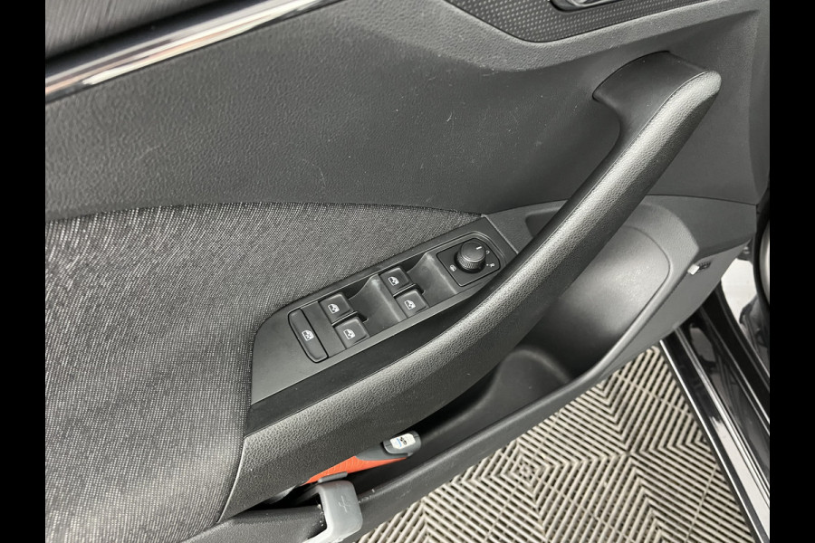 Škoda SCALA 1.0 TSI Business Edition (INCL.BTW) Aut. *FULL-LED | DIGI-COCKPIT | HEATED-COMFORTSEATS | CARPLAY | LANE-ASSIST | NAVI-FULLMAP | ECC | PDC | CRUISE | 18''ALU*