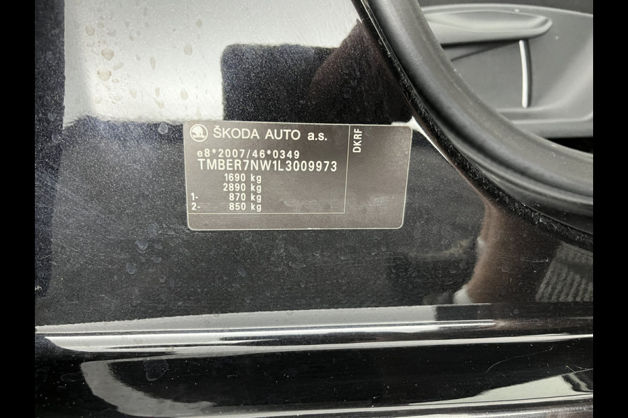 Škoda SCALA 1.0 TSI Business Edition (INCL.BTW) Aut. *FULL-LED | DIGI-COCKPIT | HEATED-COMFORTSEATS | CARPLAY | LANE-ASSIST | NAVI-FULLMAP | ECC | PDC | CRUISE | 18''ALU*