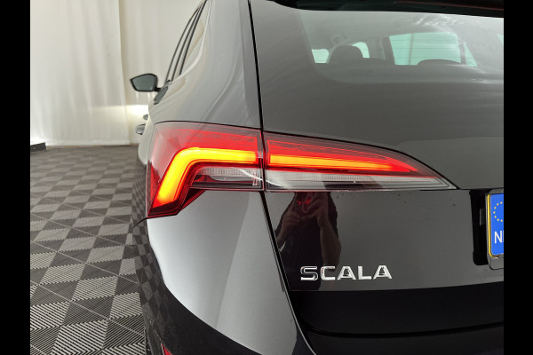 Škoda SCALA 1.0 TSI Business Edition (INCL.BTW) Aut. *FULL-LED | DIGI-COCKPIT | HEATED-COMFORTSEATS | CARPLAY | LANE-ASSIST | NAVI-FULLMAP | ECC | PDC | CRUISE | 18''ALU*