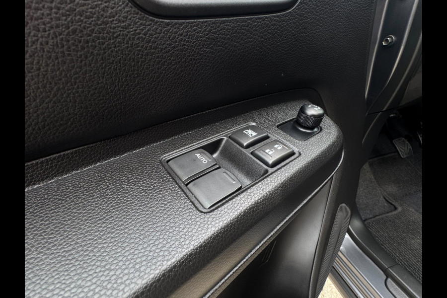 Suzuki Ignis 1.2 Smart Hybrid Select 2025 / CAMERA / HOGE INSTAP / CARPLAY / STOELVERWARMING / 16INCH LMV