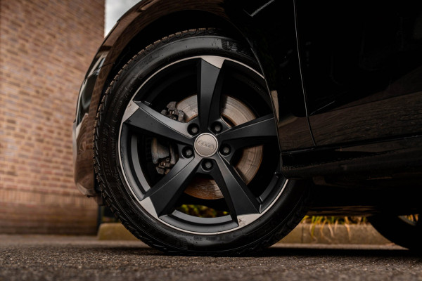 Audi A3 Sportback 30 TFSI Business Edition 110 PK Aut. LED Cruise Lane-Assist App-Connect 18''