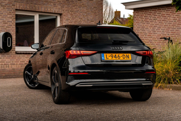 Audi A3 Sportback 30 TFSI Business Edition 110 PK Aut. LED Cruise Lane-Assist App-Connect 18''
